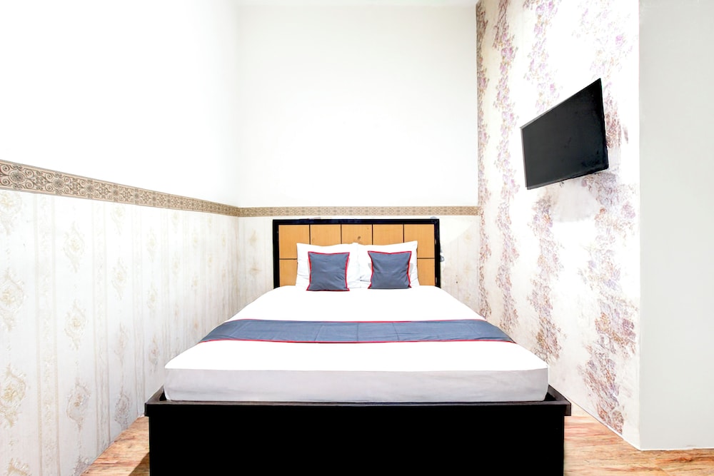 Hotel O Mega Inn Guest House