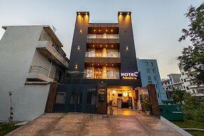 Hotel Admire Inn Sec - 104 By ASPL