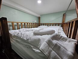 Lub Nai Hostel