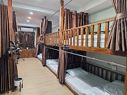 Lub Nai Hostel