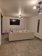 4 Guests - Bbq - Parking - Garden