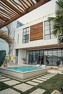 Arrova Bali Berawa, Canggu by Sandara