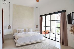 Arrova Bali Berawa, Canggu by Sandara
