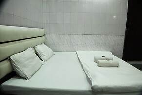 Laugh Tale Hostel