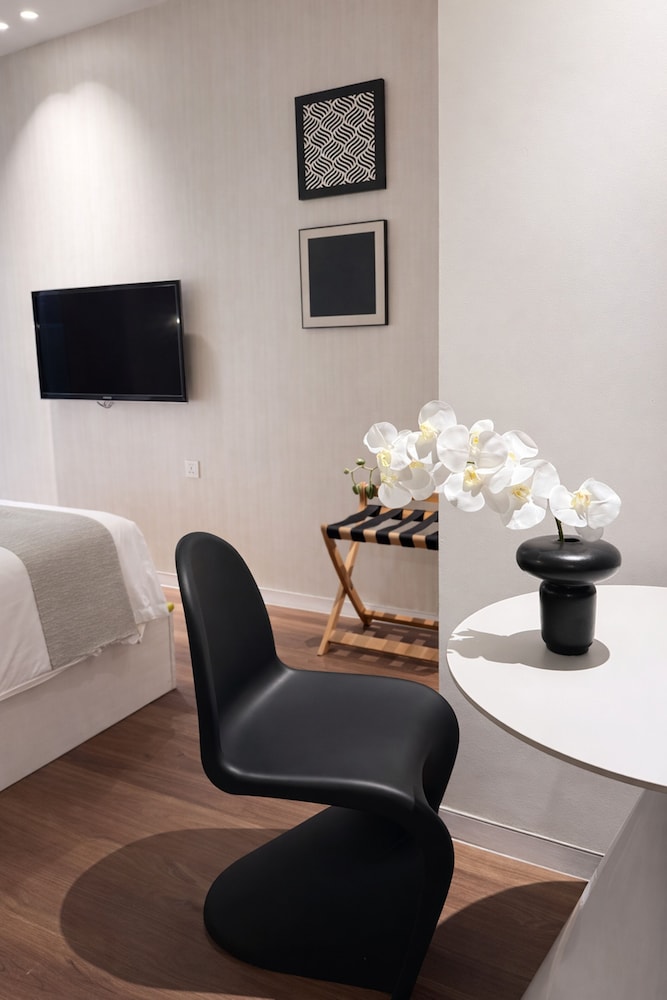 Liv Residences Serviced Apartment Novena