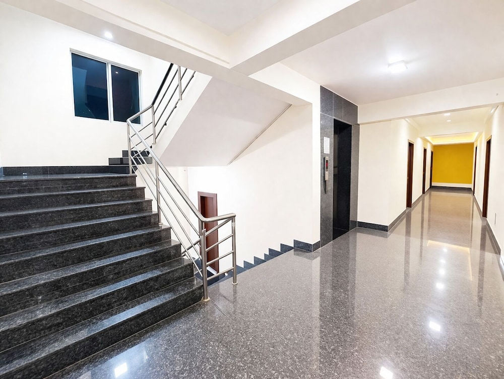 HOTEL ARYA PALACE