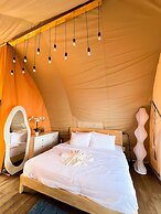 Floating Home in Reef Resort Unit 11