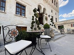 Akantha House