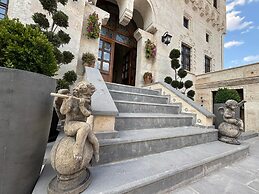 Akantha House