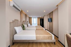 Hilltown Airport Hotel