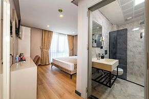 Hilltown Airport Hotel