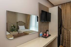 Hilltown Airport Hotel