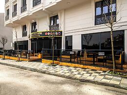 Hilltown Airport Hotel