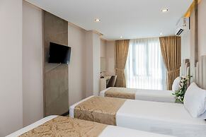 Hilltown Airport Hotel