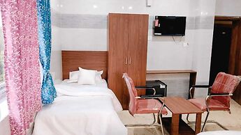 Hotel Mirka Plaza