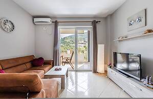Seaside Stay Apartment 1BR With Beach Access