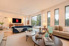 Lux 4bhk w Elevated Pool 3km to Beach Lazy Duck