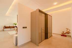Lux 4bhk w Elevated Pool 3km to Beach Lazy Duck