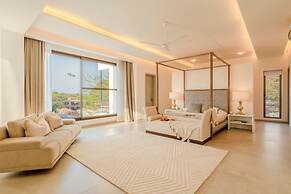 Lux 4bhk w Elevated Pool 3km to Beach Lazy Duck
