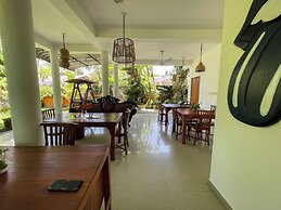 Randi Guest House