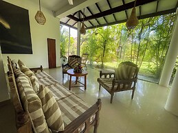 Randi Guest House