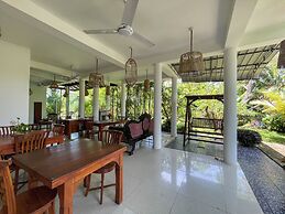 Randi Guest House