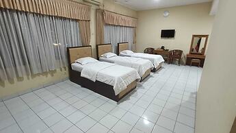 Adia Convention Center Hotel