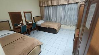 Adia Convention Center Hotel