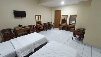 Adia Convention Center Hotel