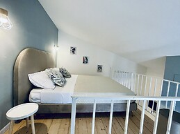 Nautilus B & B
