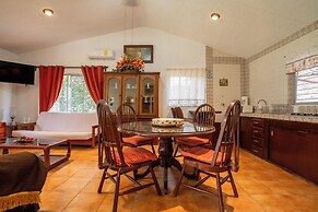 Vacation house with pool - Temixco 2 BR