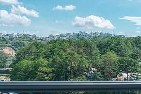 PINE VIEW HOTEL DALAT