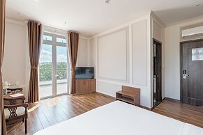 PINE VIEW HOTEL DALAT