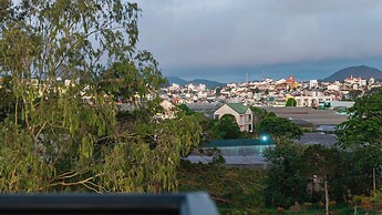 PINE VIEW HOTEL DALAT