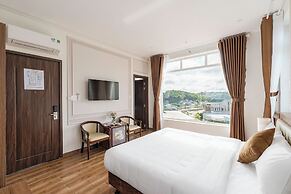 PINE VIEW HOTEL DALAT