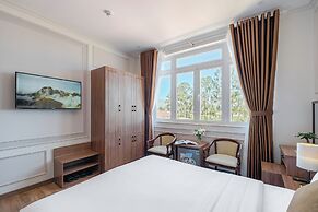 PINE VIEW HOTEL DALAT