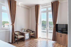 PINE VIEW HOTEL DALAT