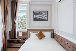 PINE VIEW HOTEL DALAT