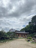 Jukrokjungsa hanokstay