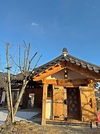 Jukrokjungsa hanokstay