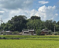 Jukrokjungsa hanokstay
