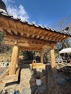 Jukrokjungsa hanokstay
