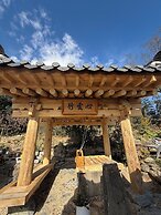 Jukrokjungsa hanokstay