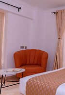 Havan Shawmut Suites
