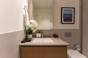 Maison Privee - Serene Hideaway w/ Top Facilities in Creek Beach