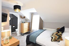 Ocho Homes by Eight Continents