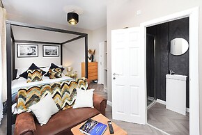 Ocho Homes by Eight Continents