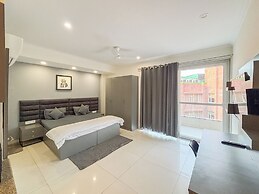 Housr 1 RK Sector 27 Gurgaon Golf Course