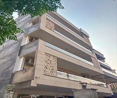 Housr 1 RK Sector 27 Gurgaon Golf Course