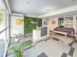 Housr 1 RK Sector 27 Gurgaon Golf Course